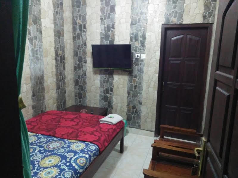 Bayu Murti Homestay Джокякарта Екстериор снимка