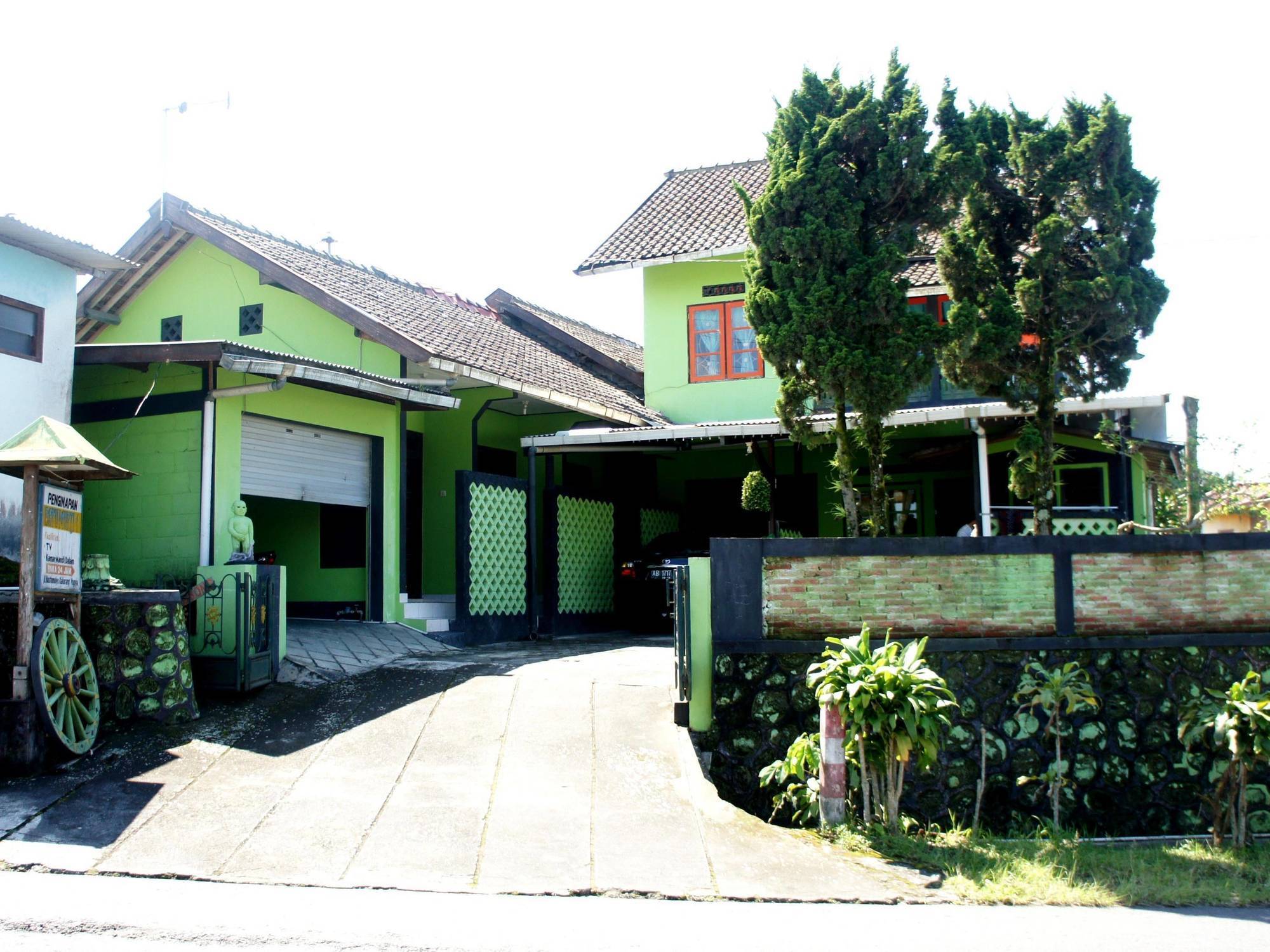 Bayu Murti Homestay Джокякарта Екстериор снимка